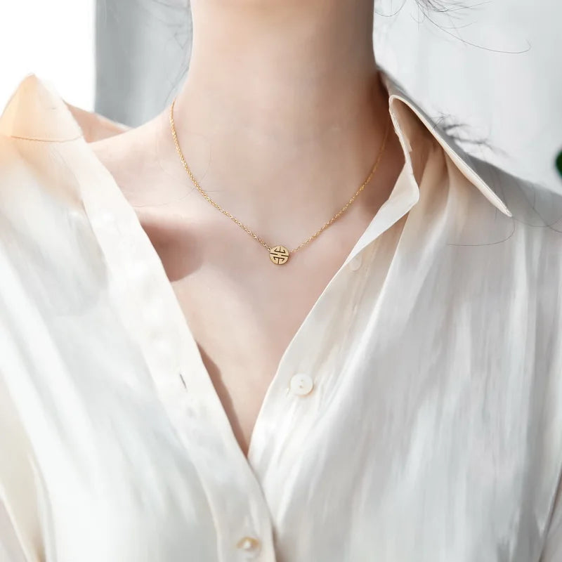 YUN RUO Gold Color Chinese Fortune Word Pendant Necklace Accessory 316L Titanium Steel Jewelry