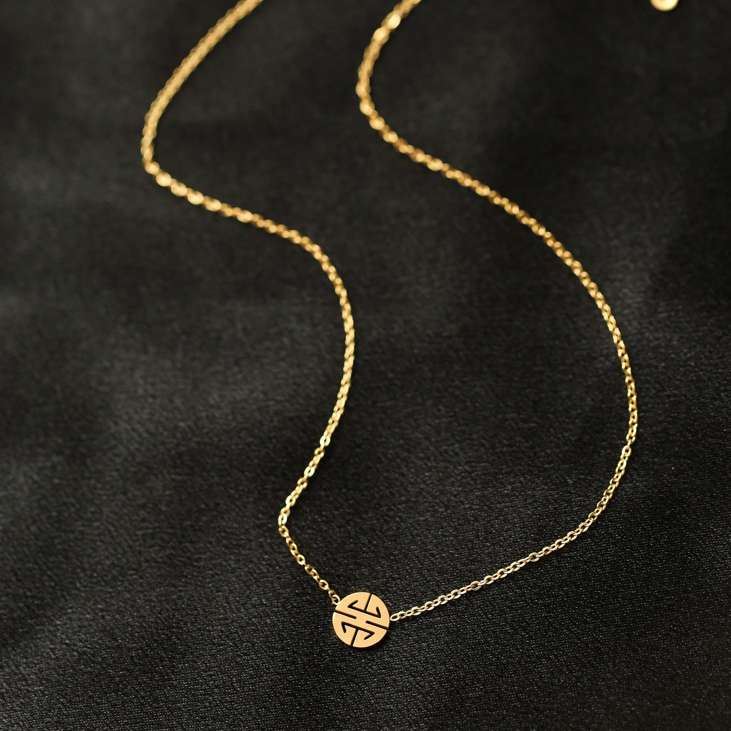 YUN RUO Gold Color Chinese Fortune Word Pendant Necklace Accessory 316L Titanium Steel Jewelry