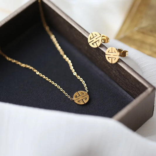 YUN RUO Gold Color Chinese Fortune Word Pendant Necklace Accessory 316L Titanium Steel Jewelry