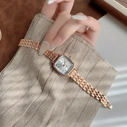 Women's Elegant Minimalist Watch - Golden-Tone Alloy Strap Quartz Wristwatch