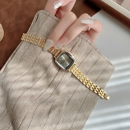 Women's Elegant Minimalist Watch - Golden-Tone Alloy Strap Quartz Wristwatch
